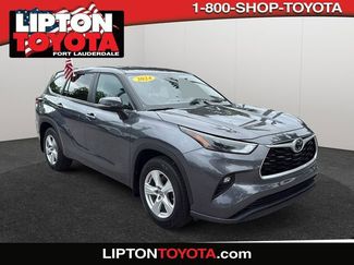 Certified 2024 Toyota Highlander LE FWD video 1
