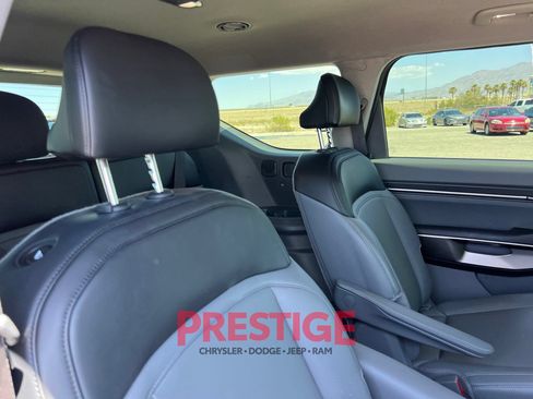 Used 2024 Kia EV9 Light Long Range RWD image 23