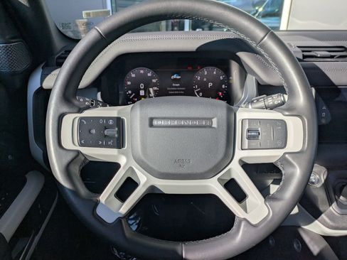 Used 2024 Land Rover Defender 110 S image 15