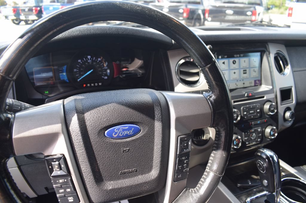 Used 2017 Ford Expedition Limited RWD image 22
