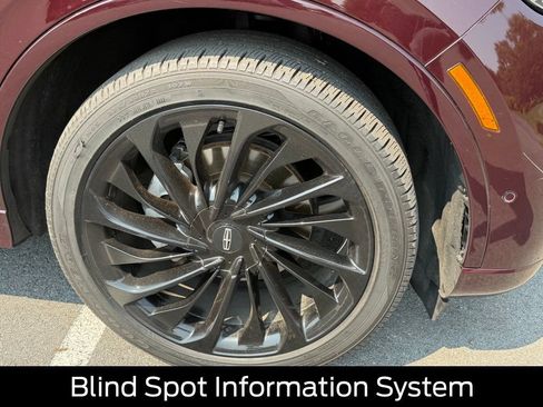 Used 2023 Lincoln Aviator Black Label AWD/4WD image 7