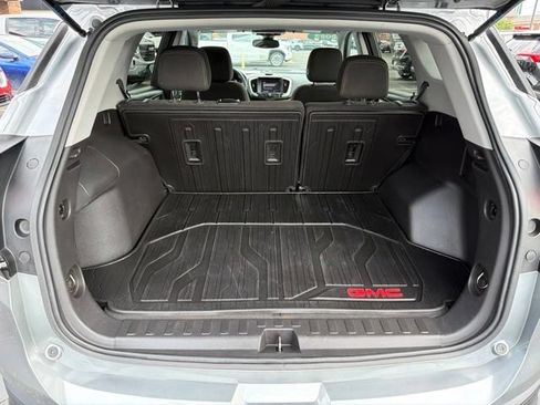 Certified 2023 GMC Terrain SLE w/ Driver Convenience Package AWD/4WD image 15