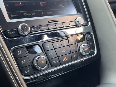 Used 2014 Bentley Flying Spur W12 image 29