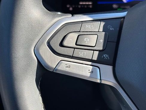 Used 2022 Volkswagen Taos S image 19