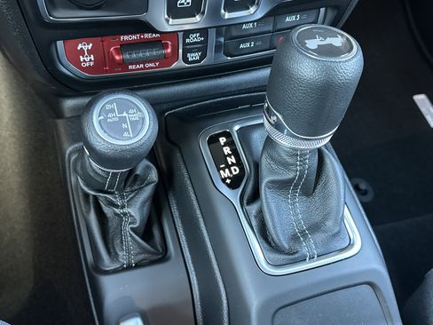 New 2026 Jeep Wrangler Rubicon AWD/4WD image 7