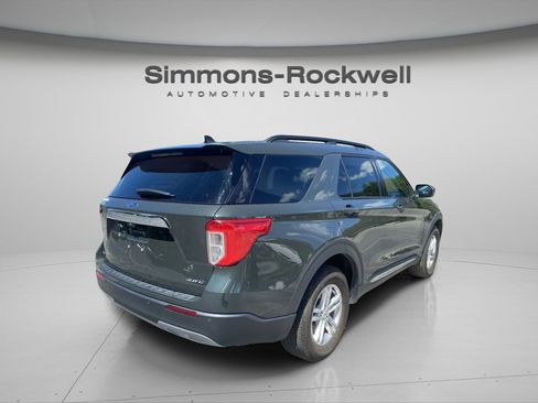 Used 2023 Ford Explorer XLT w/ Equipment Group 202A image 5