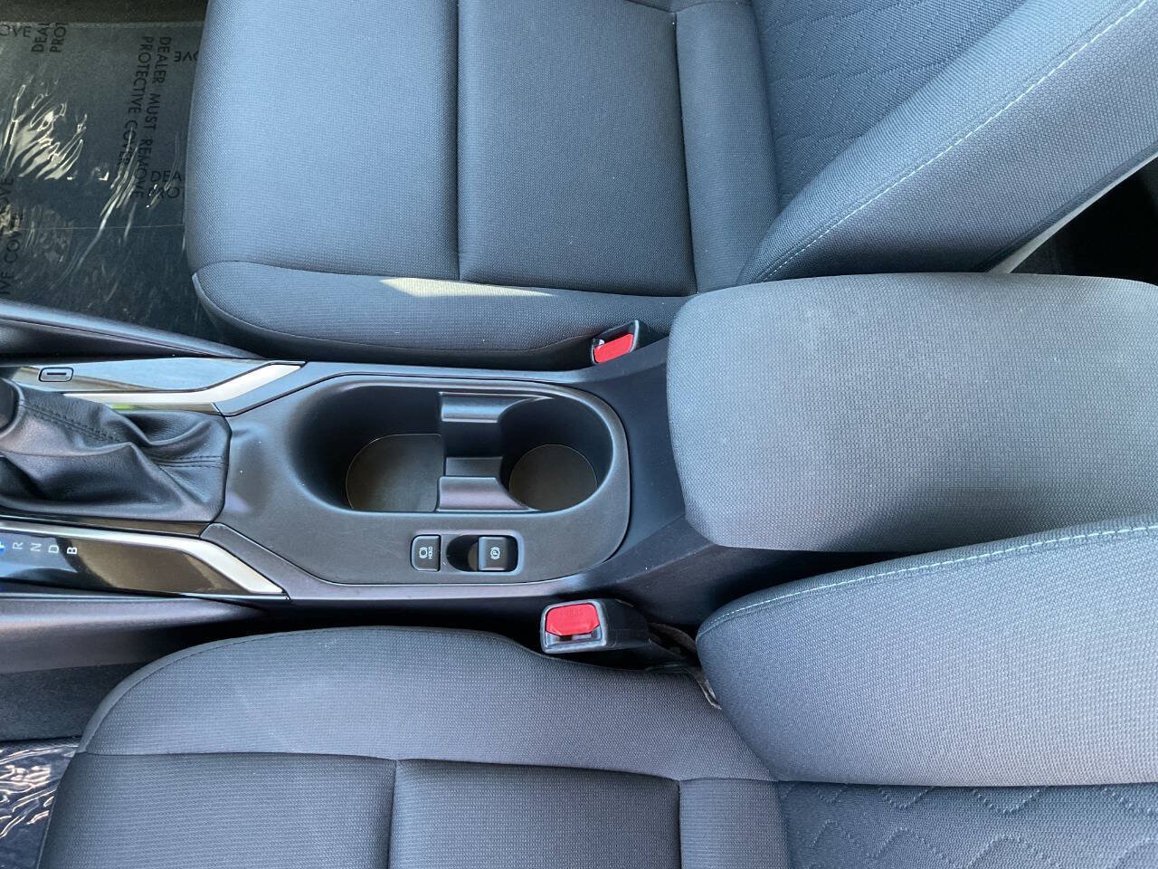 Used 2025 Toyota Corolla LE FWD image 31