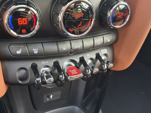 Used 2024 MINI Cooper S w/ Signature Upholstery Package FWD image 37