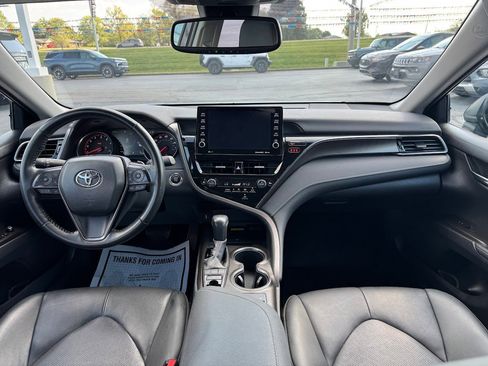 Used 2022 Toyota Camry XSE image 12