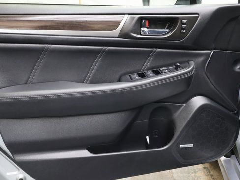 Used 2018 Subaru Legacy 2.5i Limited image 16