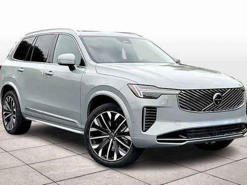 New 2026 Volvo XC90 B5 Plus image 2
