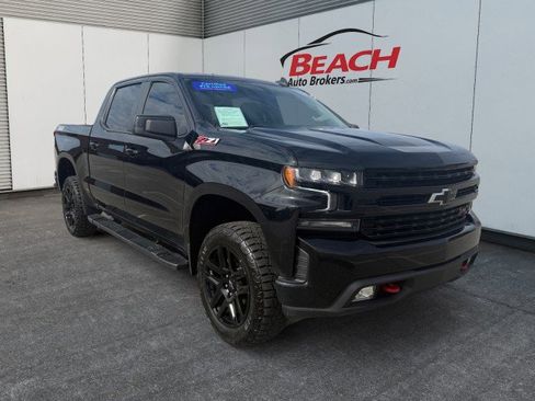 Used 2021 Chevrolet Silverado 1500 LT Trail Boss w/ Convenience Package II image 5
