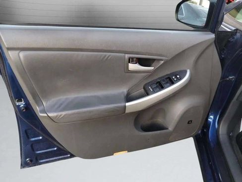 Used 2011 Toyota Prius Five image 27