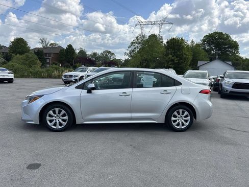 Used 2022 Toyota Corolla LE FWD image 6