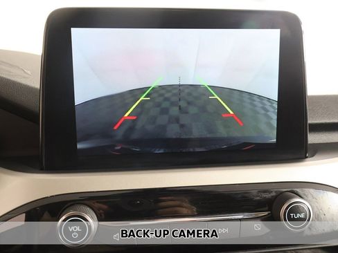 Used 2022 Ford Escape SE image 5