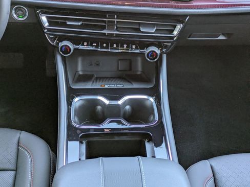 New 2026 Chevrolet Traverse RS image 20