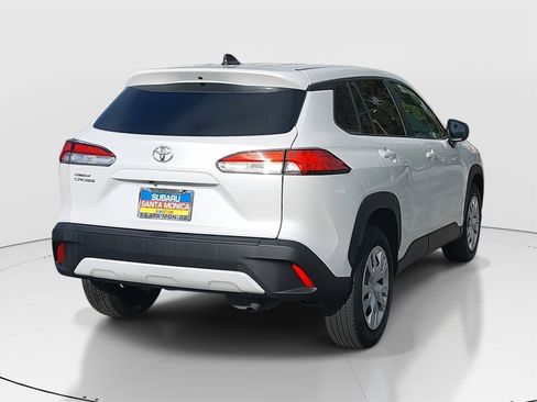 Used 2022 Toyota Corolla Cross L image 7