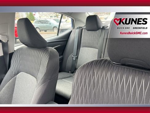 Used 2025 Toyota Camry LE image 17