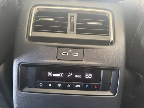 Used 2024 MAZDA CX-90 3.3 Turbo w/ Premium Package image 16