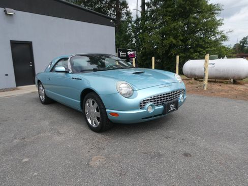 Used 2002 Ford Thunderbird RWD image 3