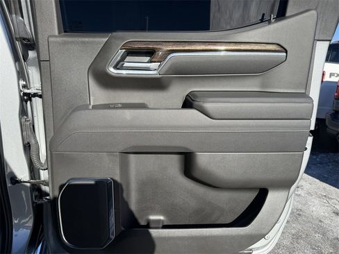 Certified 2025 GMC Sierra 1500 SLE w/ X31 Off-Road Package image 34