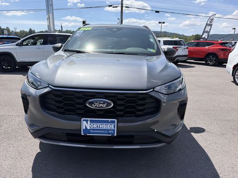 Used 2025 Ford Escape ST-Line AWD/4WD image 2