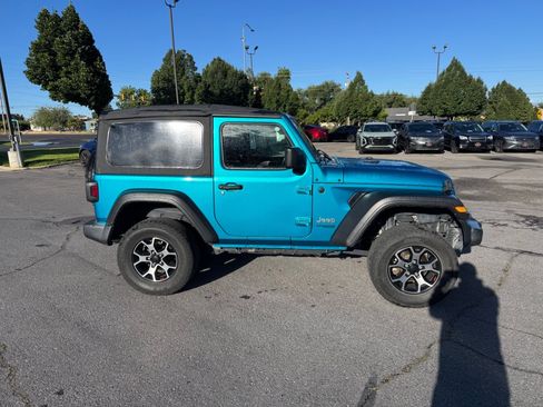 Used 2020 Jeep Wrangler Sport AWD/4WD image 6