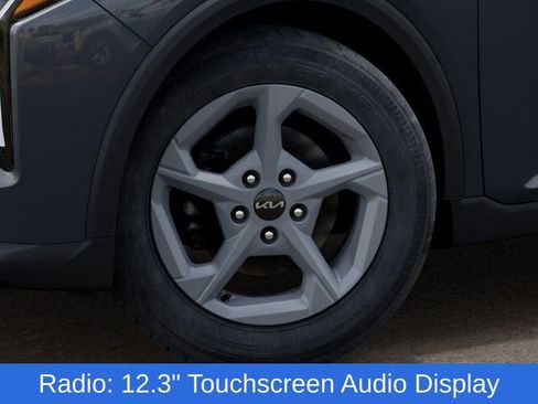 Used 2025 Kia K4 LXS image 10