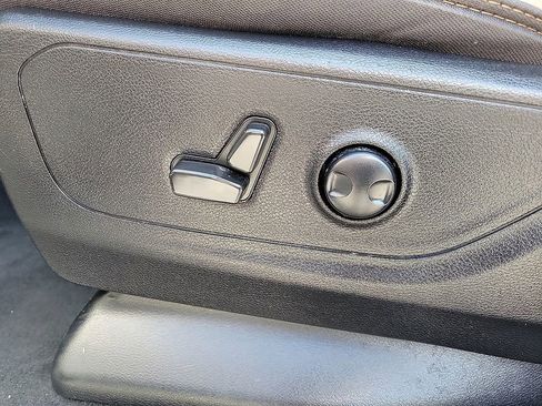 Used 2022 RAM 1500 Big Horn AWD/4WD image 12