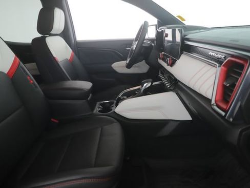 Used 2024 GMC Canyon AT4X image 32