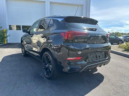 Used 2024 Buick Encore GX Sport Touring AWD/4WD image 3