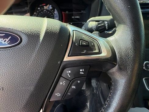 Used 2018 Ford Fusion SE w/ Equipment Group 201A FWD image 11