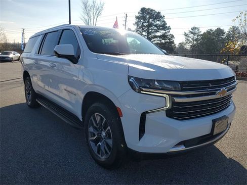 Used 2021 Chevrolet Suburban LT w/ Rear Media and Nav Package image 3