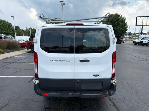 Used 2016 Ford Transit 250 130 Low Roof w/ Exterior Upgrade Package RWD image 7