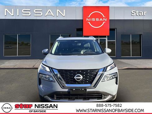 Used 2023 Nissan Rogue SL w/ SL Premium Package image 2
