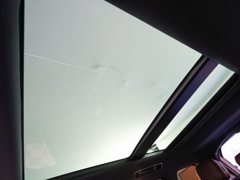 Used 2025 Land Rover Range Rover SE image 27