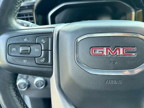 Used 2022 GMC Sierra 1500 SLT AWD/4WD image 17