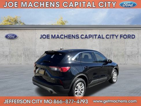 Certified 2022 Ford Escape SE w/ Cold Weather Package image 7