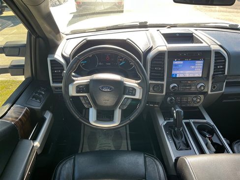 Used 2018 Ford F150 Lariat image 11