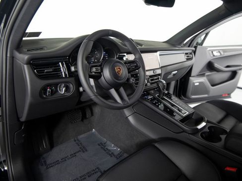 New 2026 Porsche Macan Turbo AWD/4WD image 4