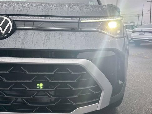 New 2026 Volkswagen Taos SEL AWD/4WD image 7