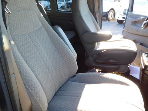 Used 2017 Chevrolet Express 3500 LT w/ LT Preferred Equipment Group image 25