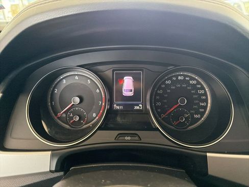 Used 2021 Volkswagen Atlas Cross Sport SE image 8