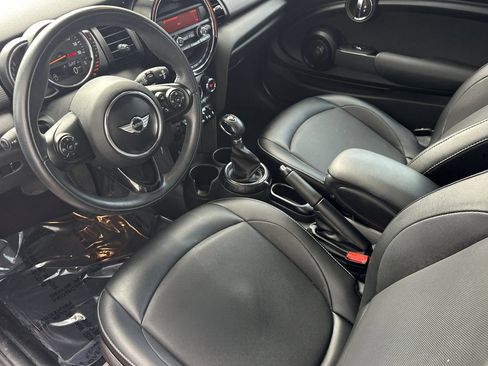 Used 2015 MINI Cooper 2-Door Hardtop image 4