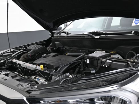 Used 2024 GMC Terrain AT4 image 29