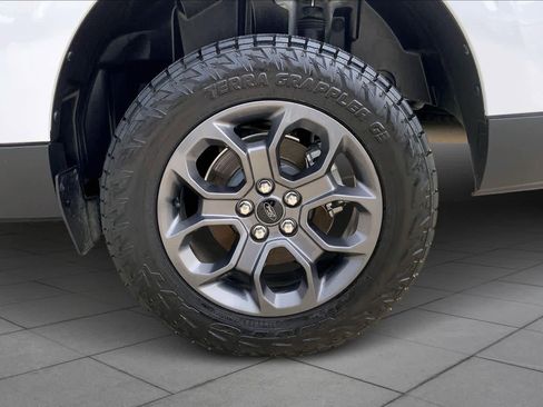 Used 2024 Ford Maverick XLT image 11