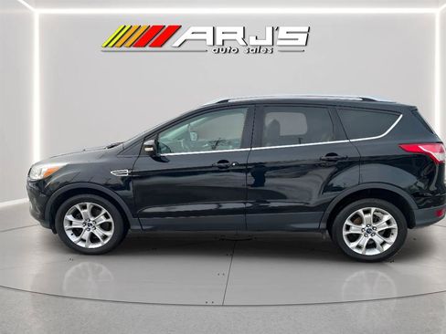 Used 2016 Ford Escape Titanium AWD/4WD image 2