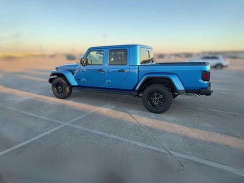 New 2025 Jeep Gladiator Sport image 7