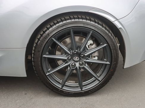 Used 2023 Toyota GR86 Premium image 10