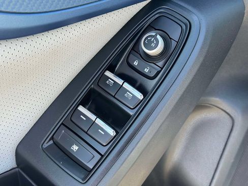 Used 2021 Subaru Crosstrek Hybrid w/ Moonroof Package w/Navigation AWD/4WD image 16